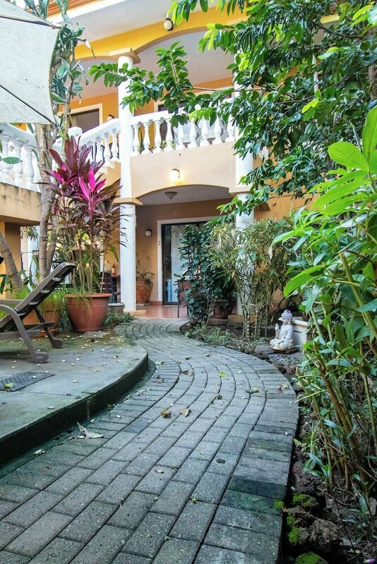 Гостиница Anona Guesthouse
