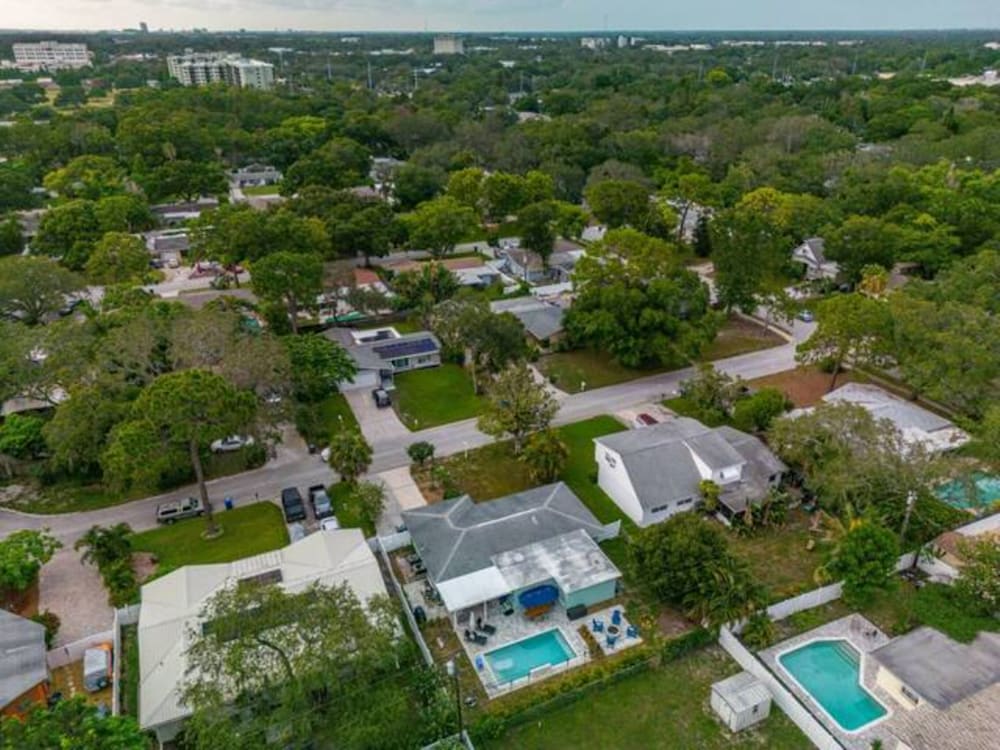 Фото 12th Ct Charming Oasis With New Pool