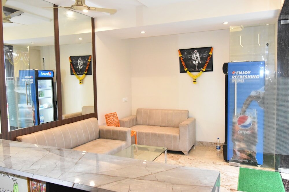 Фото Hotel Swagath Residency