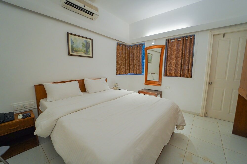 Фото The Signature Crest