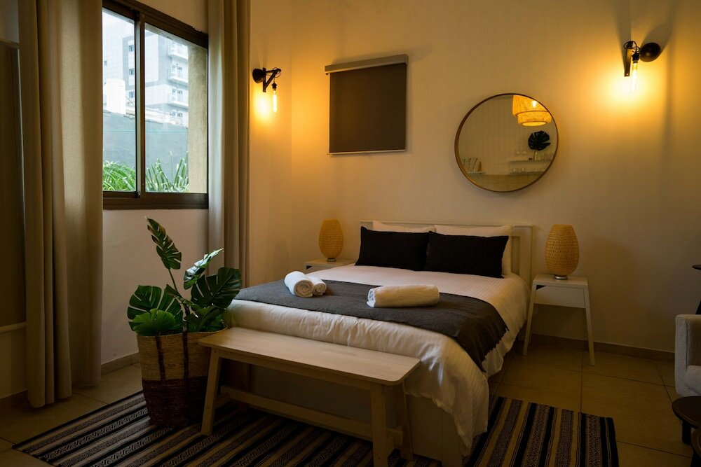 Фото Апартаменты Яркон - на пляже Тель-Авив