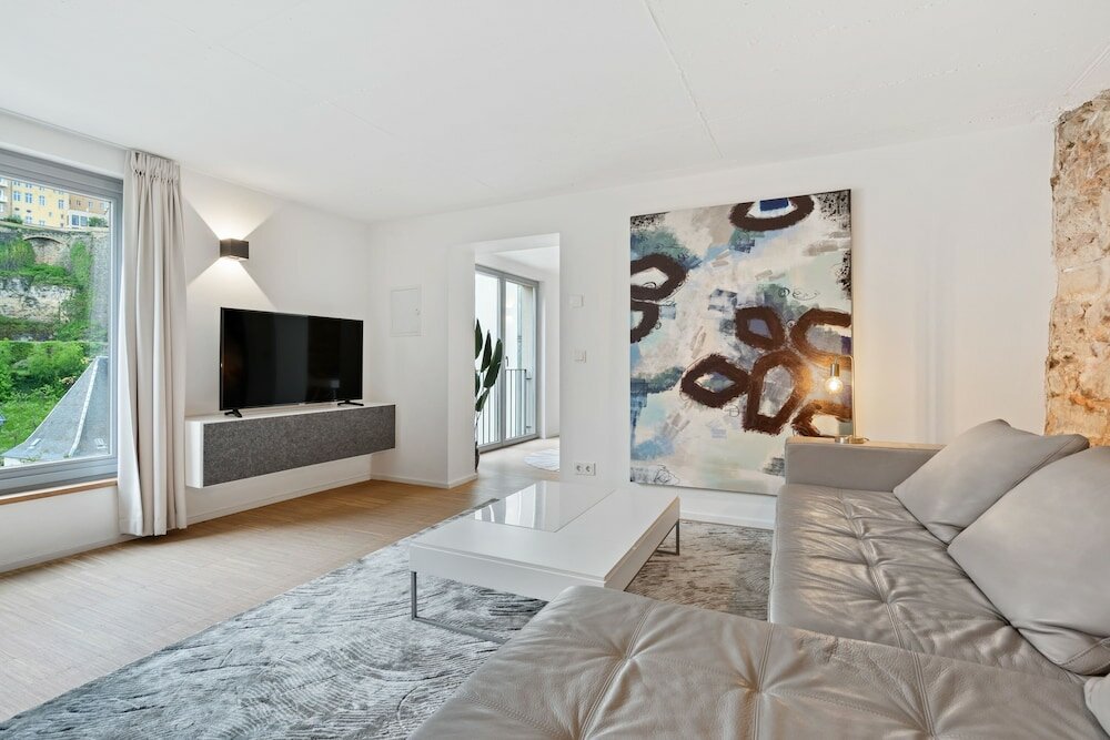 Фото Modern Apt Old Town w Panoramic View Id4