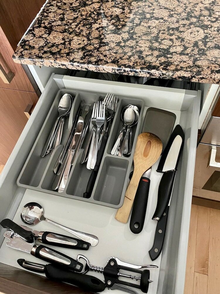 Фото IHost Suites