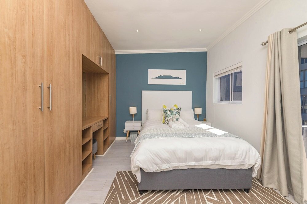 Фото Eaton Square 15