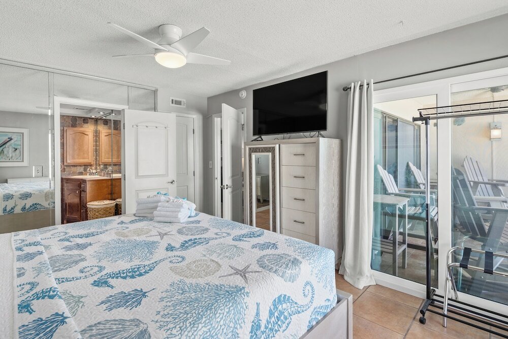 Фото Gulfgate B307 - Red Wave