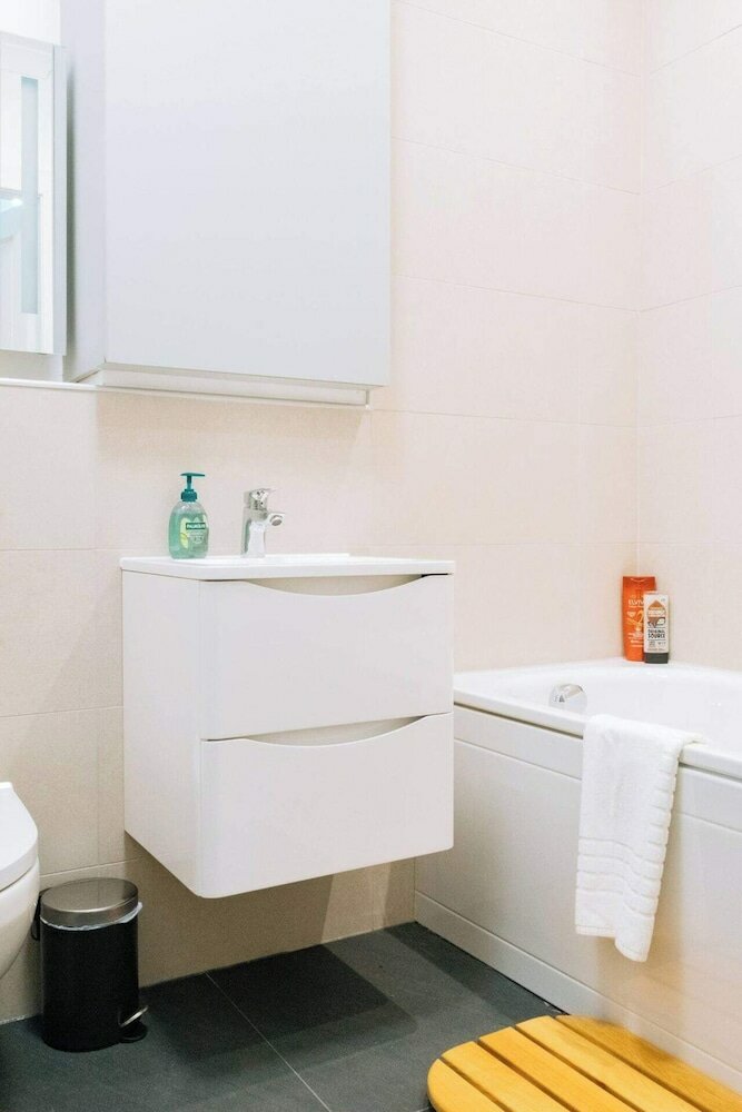 Фото Contemporary & Central 1bd Flat - Leith!