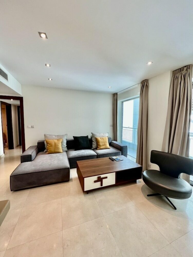 Фото Aphrodite Plaza