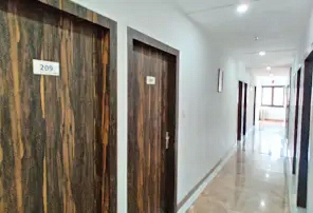 Фото Hotel A Star-50m away from Golden Temple