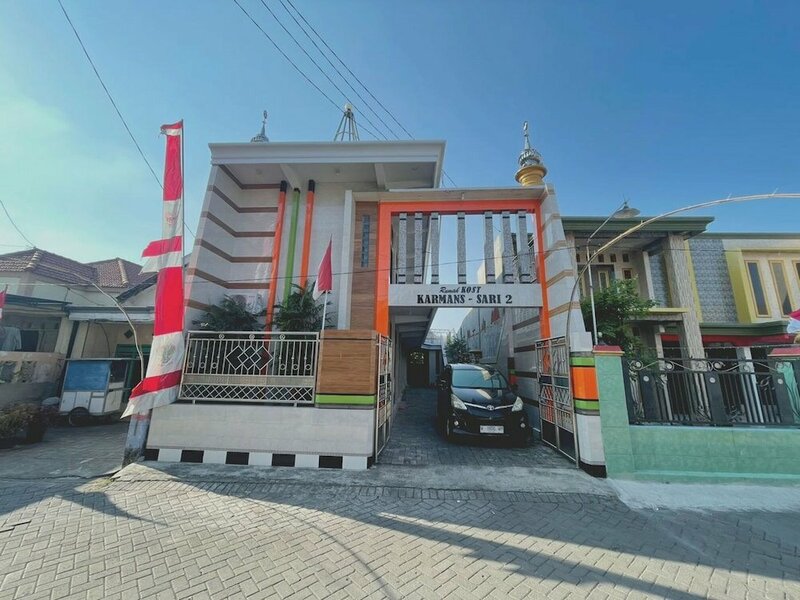 Гостиница Spot On 93035 Karman's Sari Homestay