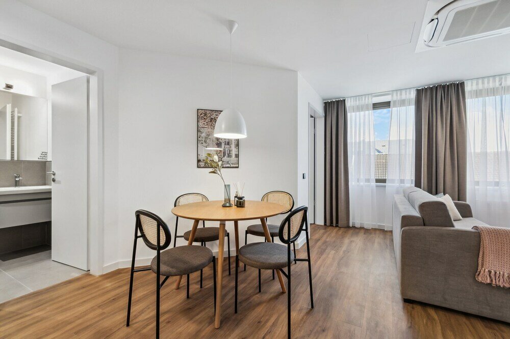 Фото Limehome Oberhausen Paul-Reusch-Str