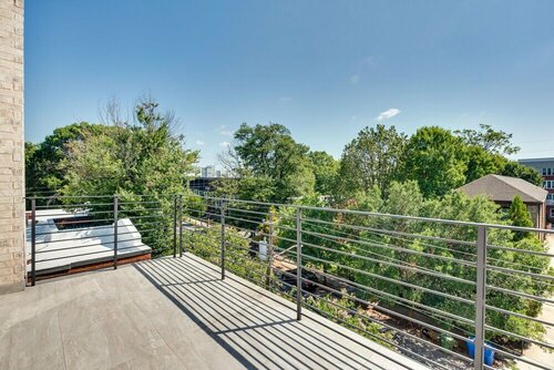 Гостиница Modern Atlanta Vacation Rental: 2 Mi to Downtown! в Атланте