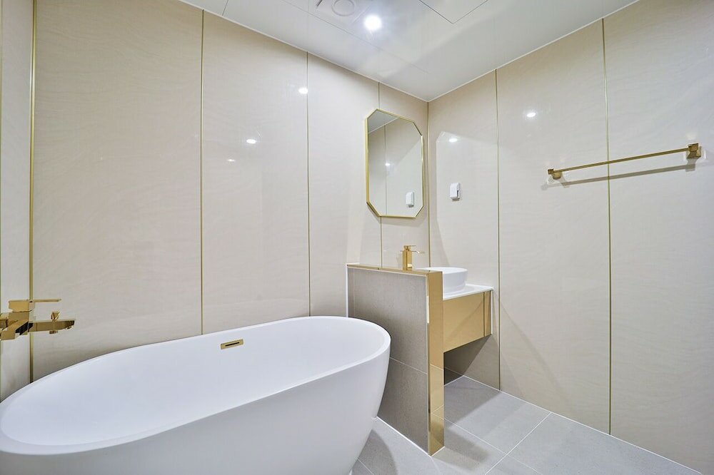 Фото Denbasta Hotel Masan Fishmarket