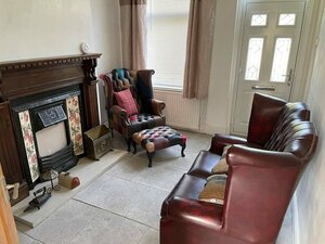 Гостиница Charming 2-bed House in Chesterfield