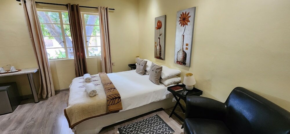 Фото Pofadder Inn by Country Hotels