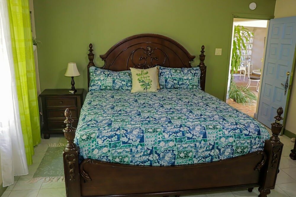 Фото Seven Palms Villa