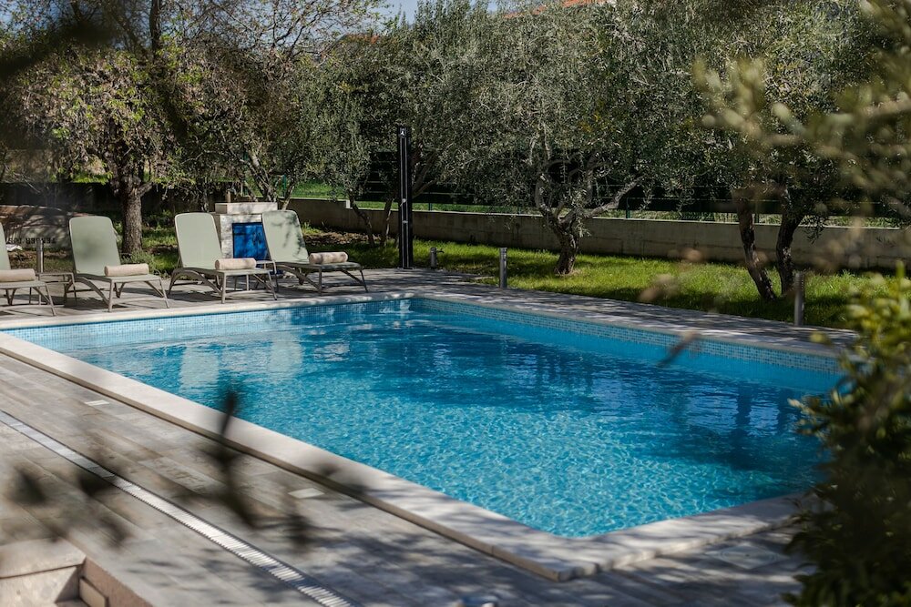 Фото The Olive Poolhouse