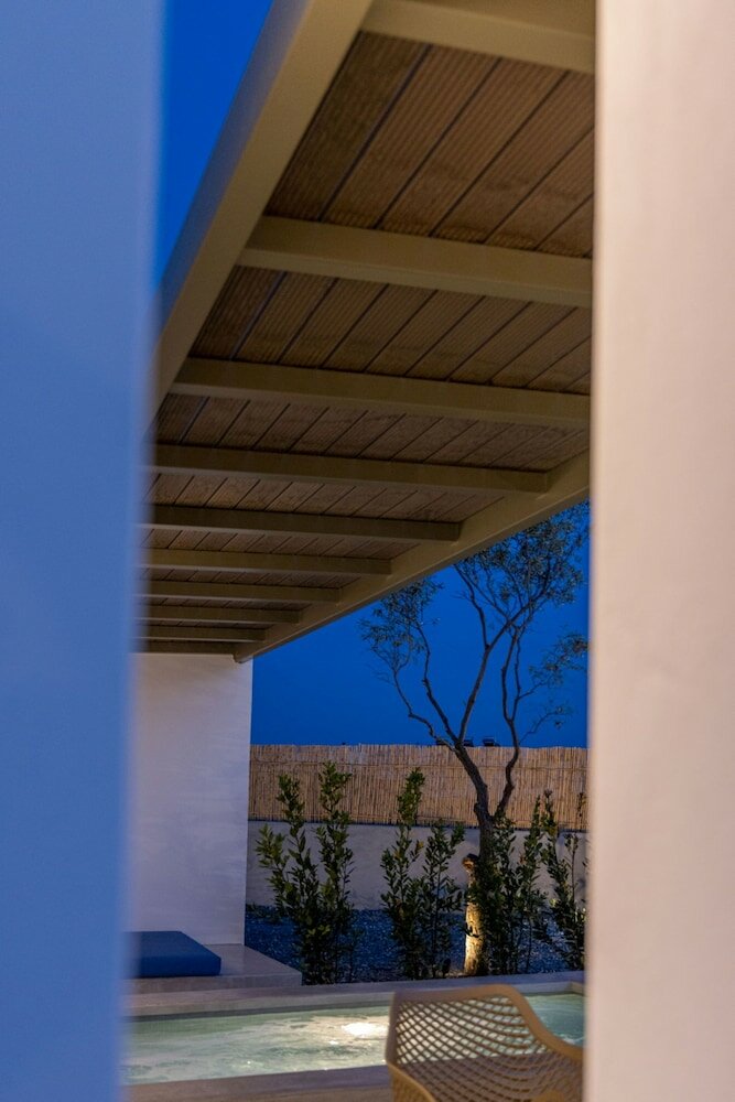 Фото White Holidays Project