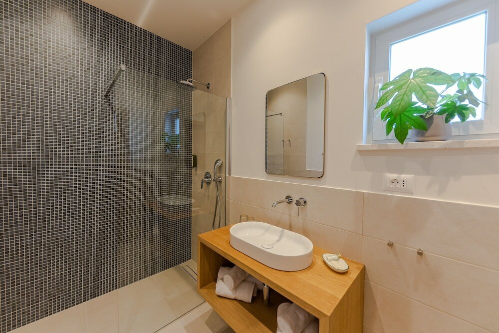 Фото The Olive Poolhouse