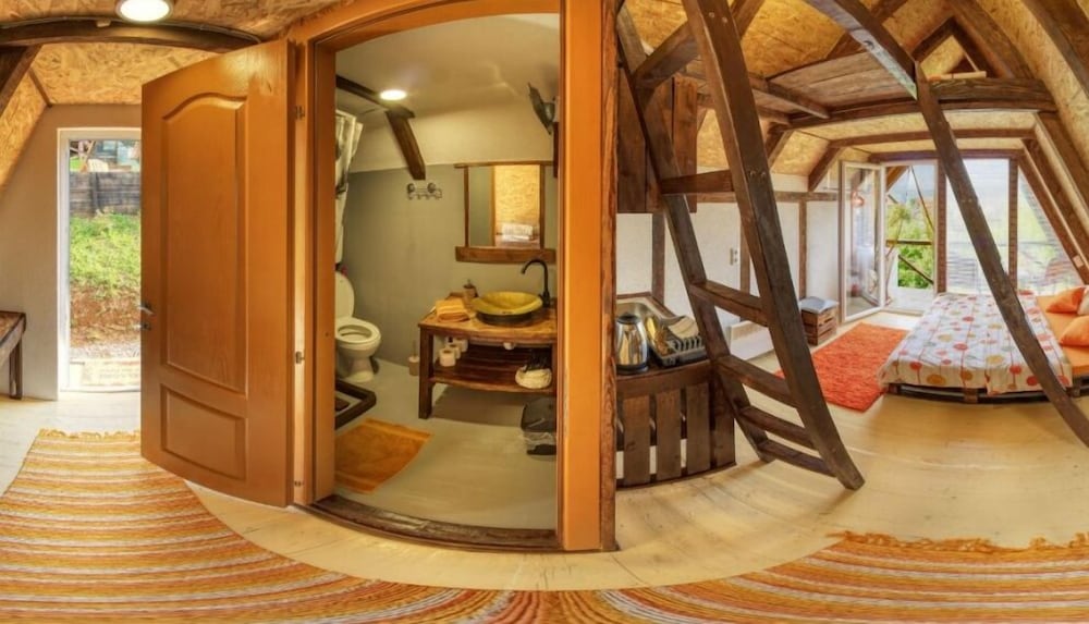 Фото Bosnian Pyramid Glamping