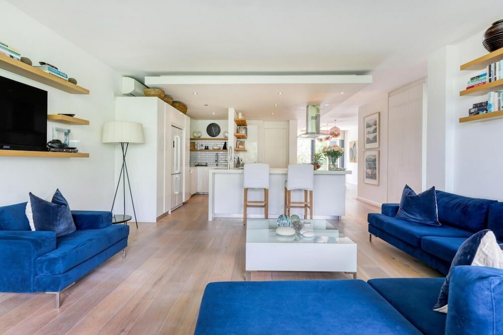 Фото The Glen Apartments