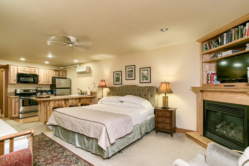 Фото A Cowslip's Belle Inn