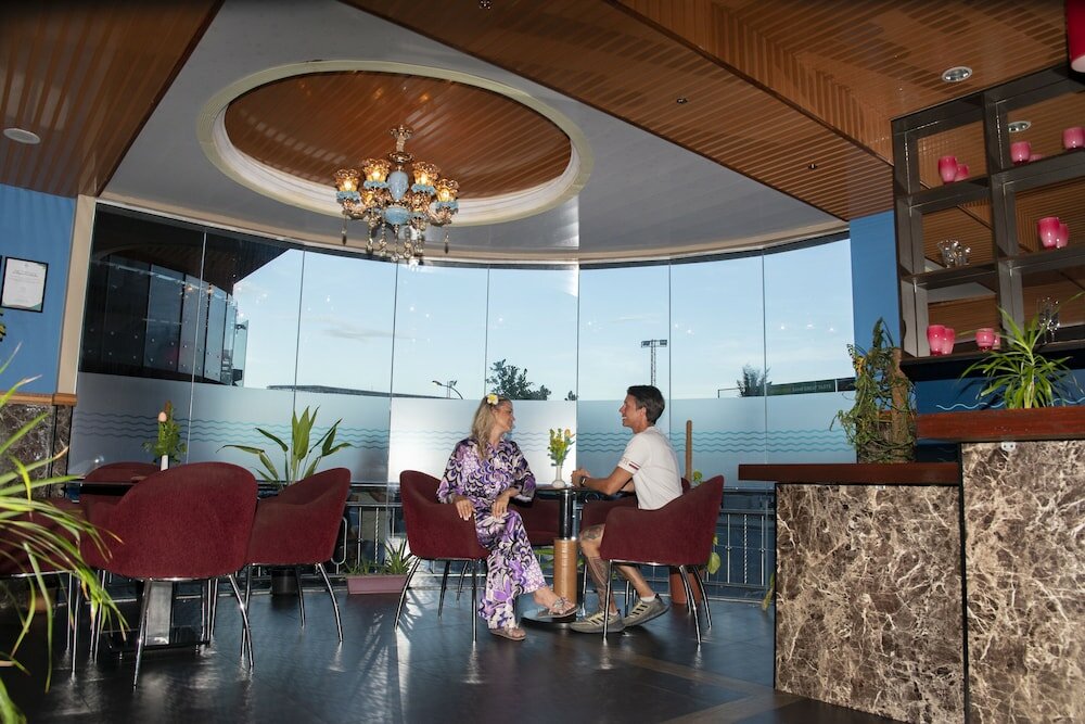 Фото Umet Seaview Hotel with Free Roundtrip Airport Pick up and drop off