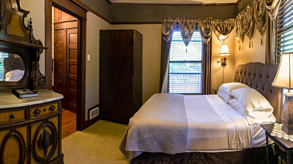 Фото A Cowslip's Belle Inn