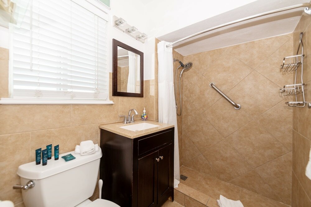 Фото Tropic Isle Boutique Hotel