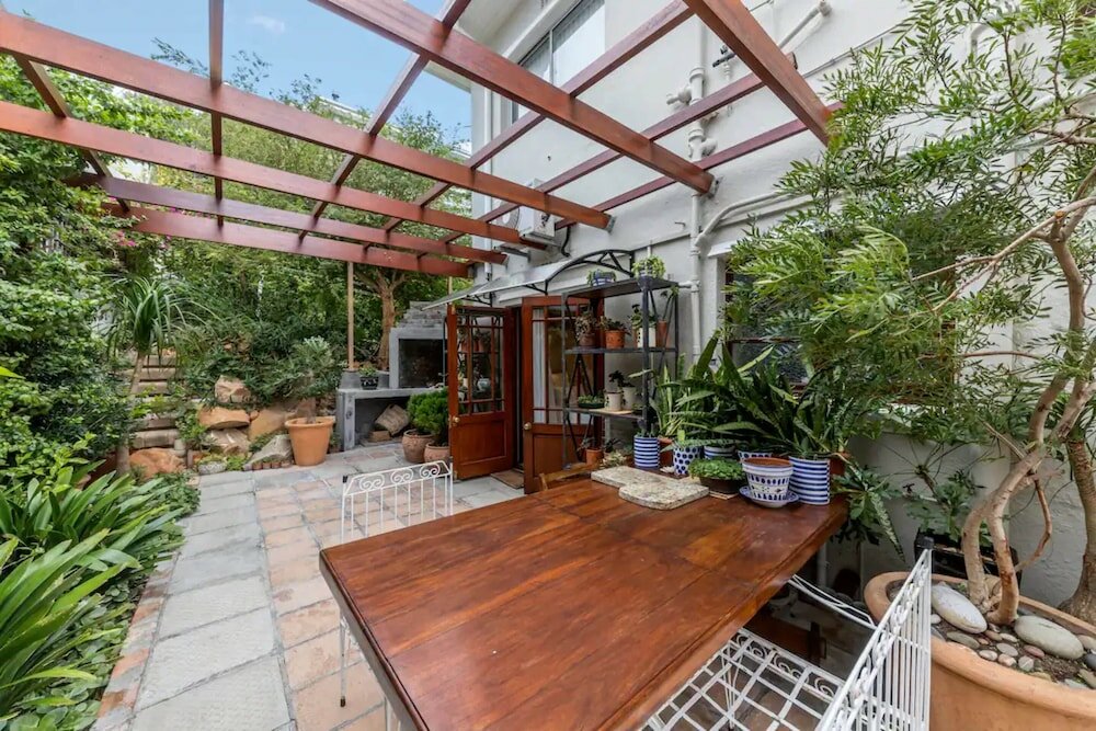 Фото Vintage Apartment With a Peaceful Garden