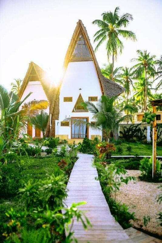 Гостиница La Perla Beach Resort