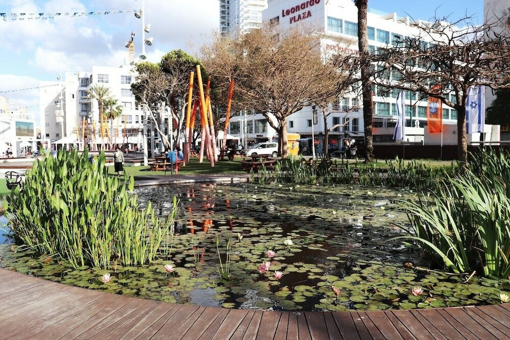 Фото Experience in the square