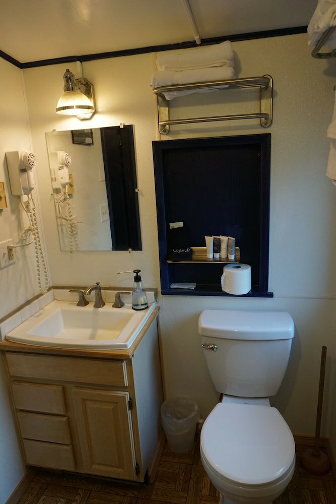 Фото Iron Horse Inn Bed & Breakfast