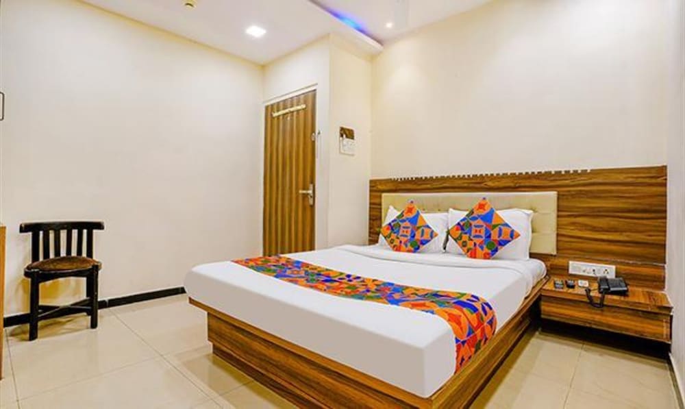 Фото Fabexpress Galaxy Inn