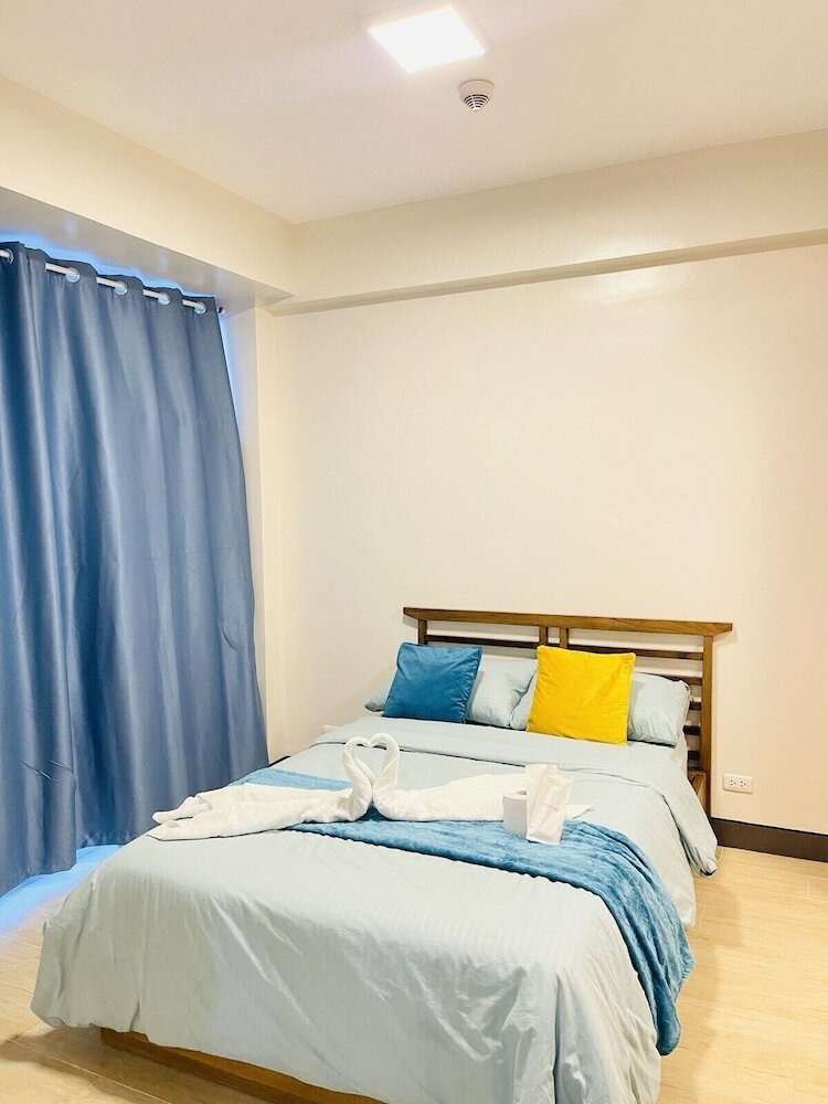 Фото Mactan Beach front Suites