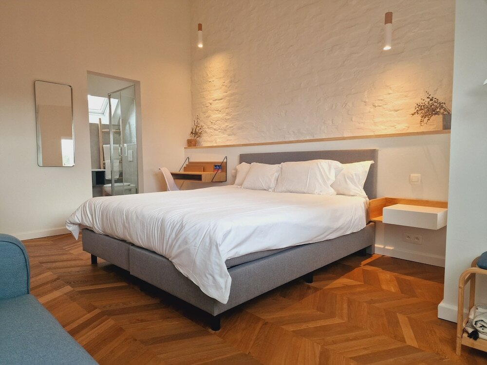 Фото Zennon Rooms