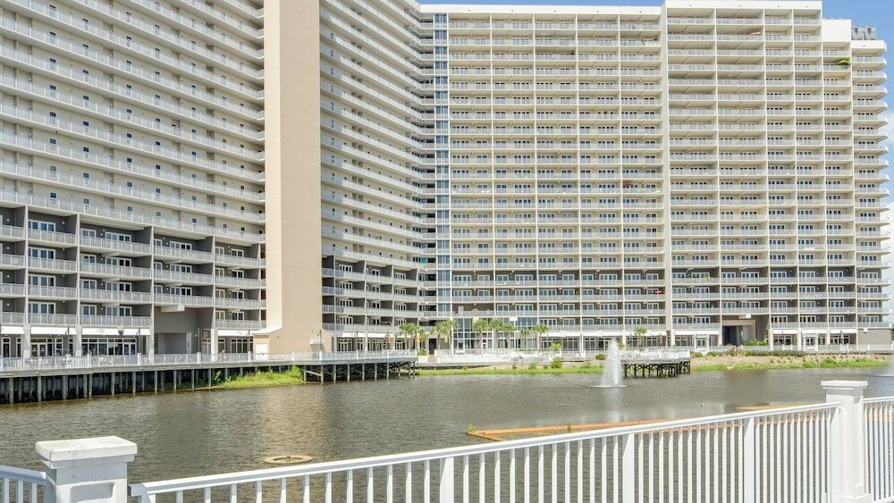 Фото Laketown Wharf 624 - Catch The Breeze