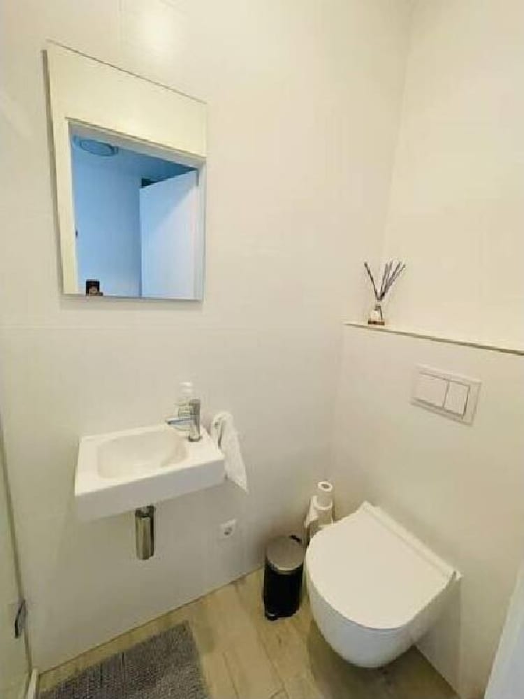 Фото Cosy 1 bedroom in City Center w Terrace