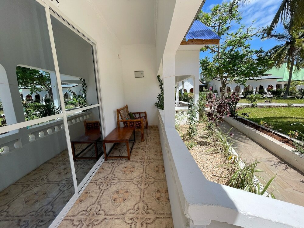 Фото Guest House Kihori Nungwi