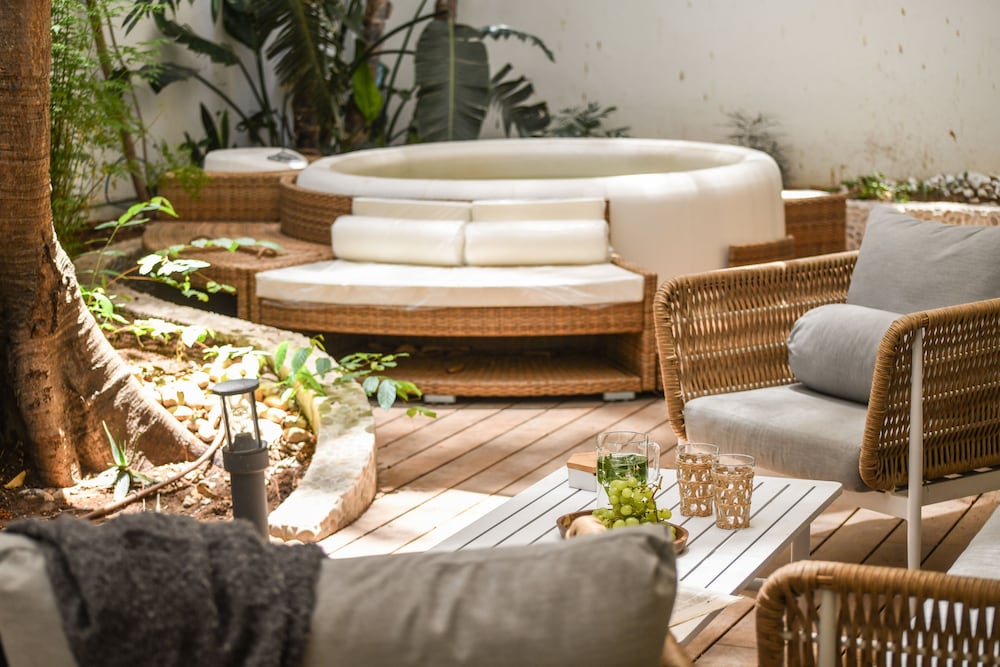 Фото Charming 2br Apt w a Breathtaking Patio