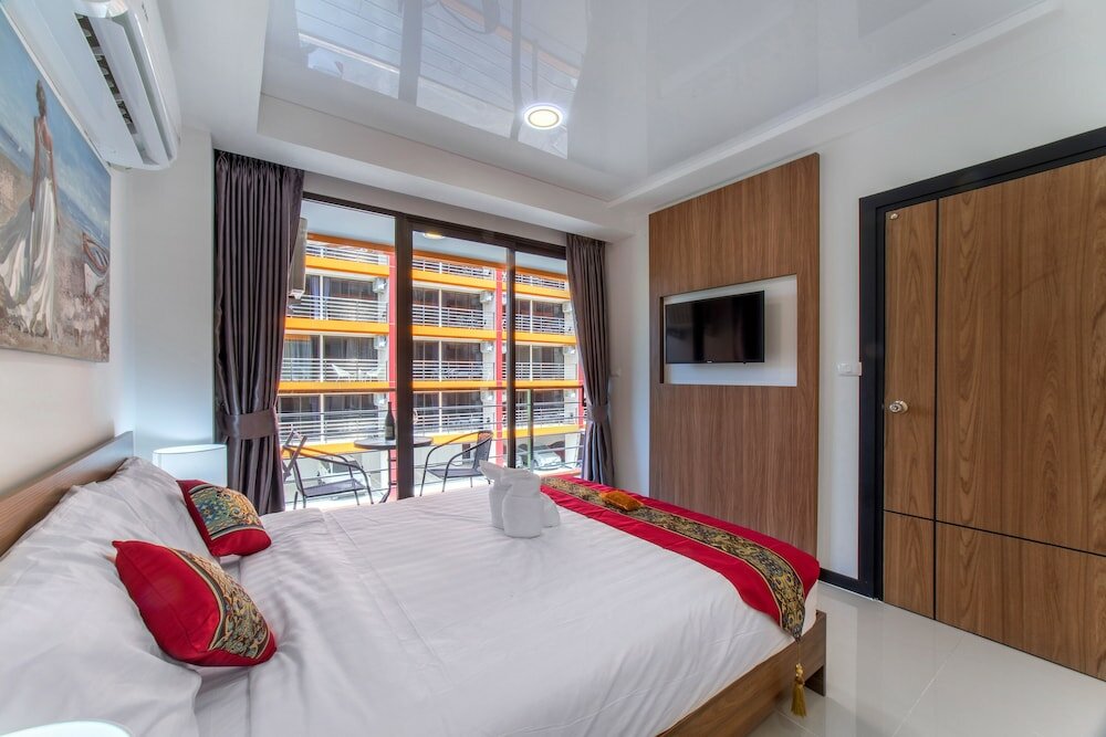 Фото Naiharn Sea Condominium S311
