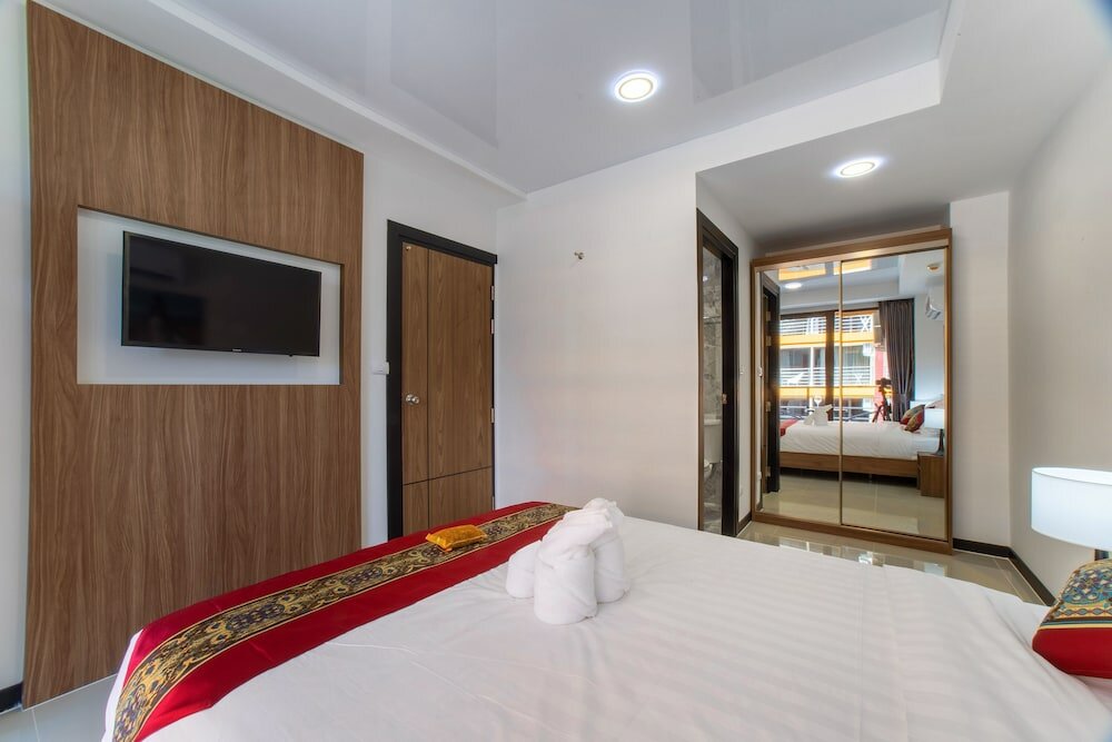 Фото Naiharn Sea Condominium S311