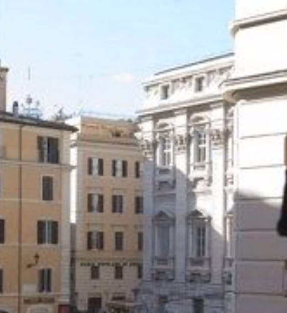 Фото Relais Fontana di Trevi