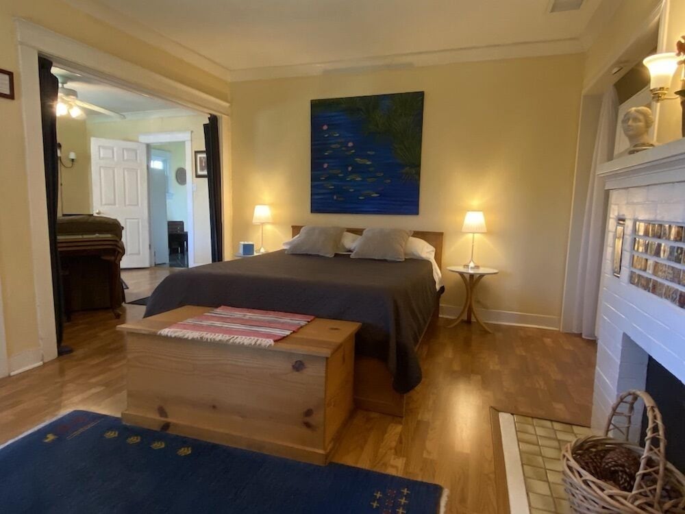 Фото Sanborn Guest House