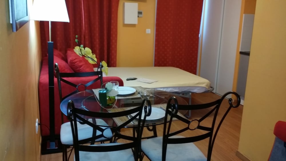 Фото Zenitude Hôtel - Résidences Les Jardins de Lourdes