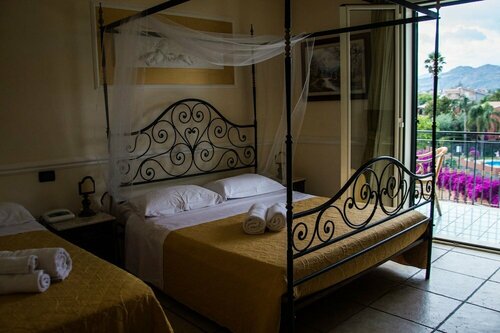 Внешний вид отеля Villa Linda в Джардини-Наксосе, фото 4