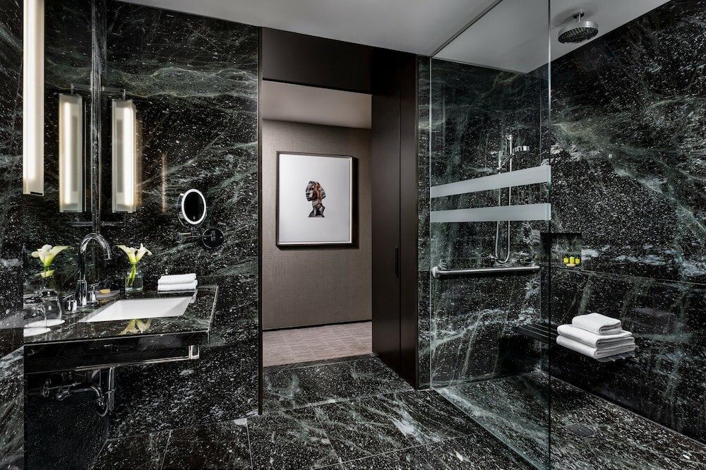 Фото The Hazelton Hotel