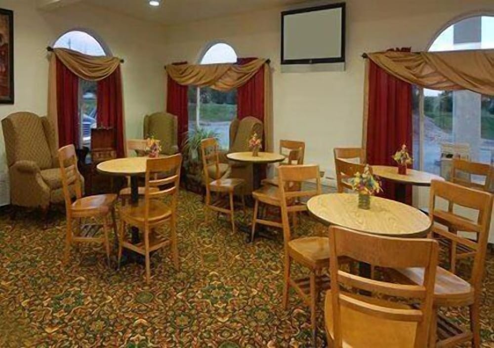 Фото Rodeway Inn