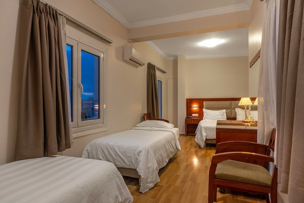 Фото Attalos Hotel