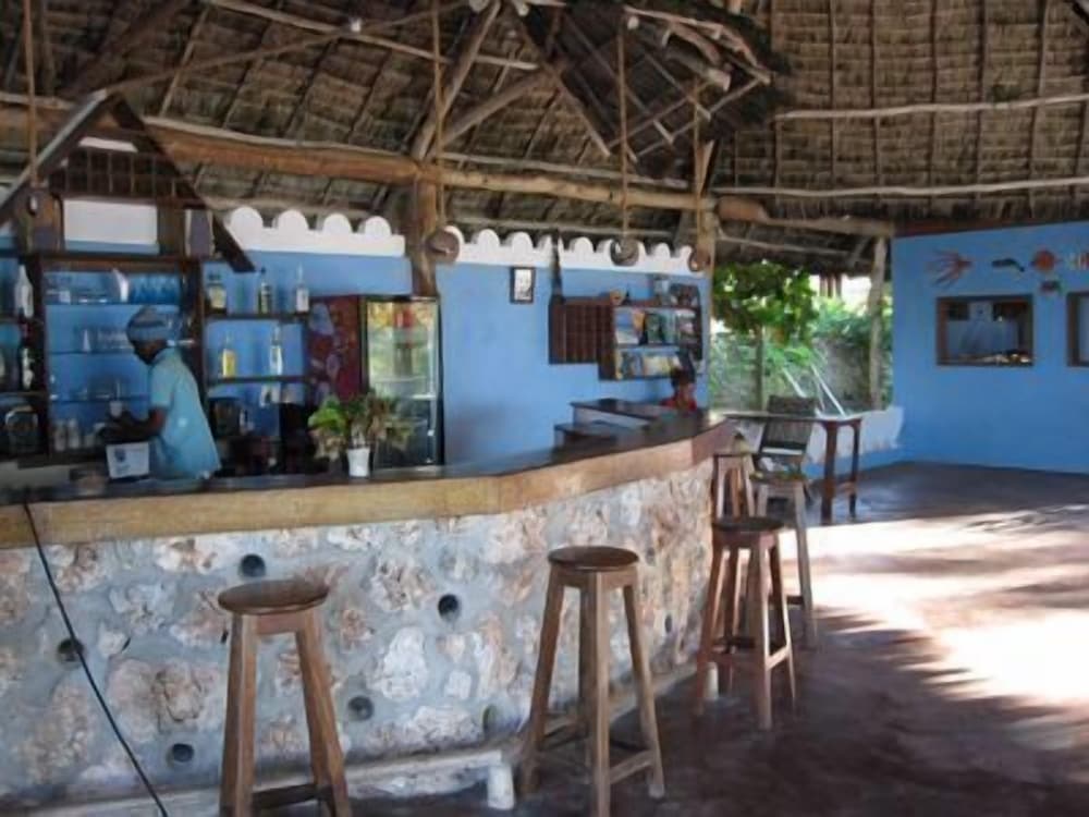 Фото Pakachi Beach Resort & Hotel