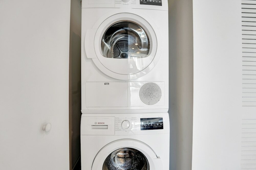 Фото Stunning 2br 2ba Bay Harbour with Pool